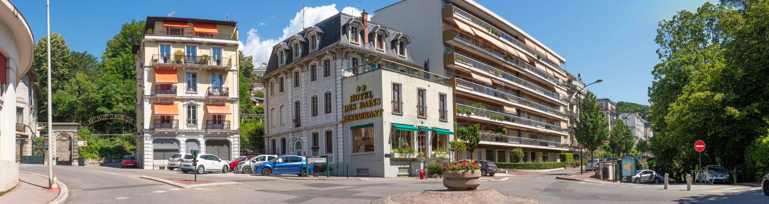 16 Rue Georges 1er Aix Les Bains L'Hôtel des bains - Aix-les-Bains - Un hôtel 2 étoiles au coeur d'Aix-les- bains